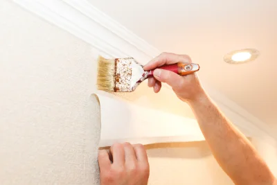 Pose de papier peint à Roquille — revêtements muraux et toiles de verre